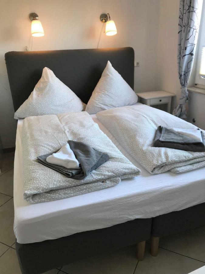 Wohnen Am Wanderweg Apartment Аурих Екстериор снимка