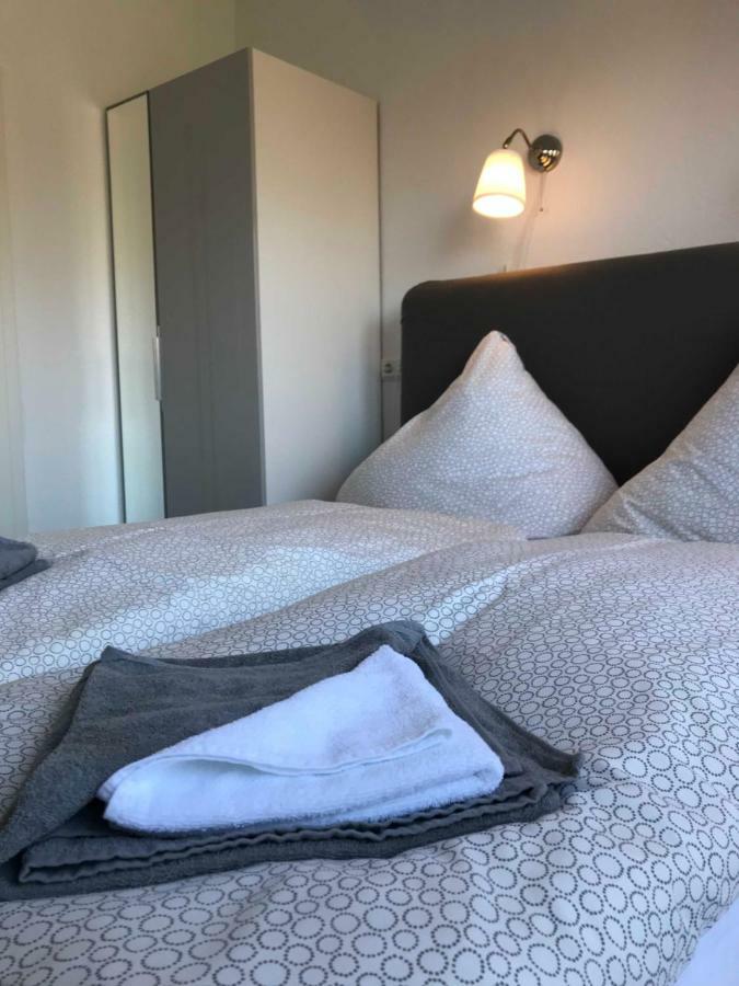 Wohnen Am Wanderweg Apartment Аурих Екстериор снимка