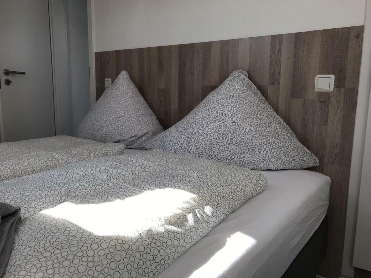 Wohnen Am Wanderweg Apartment Аурих Екстериор снимка